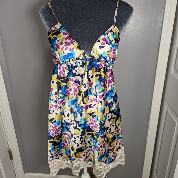 Victoria's Secret Floral Slip Dress Chemise - Picture 2 of 9